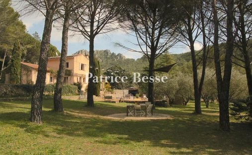 House in Brignoles, Provence-Alpes-Côte d'Azur, France 1