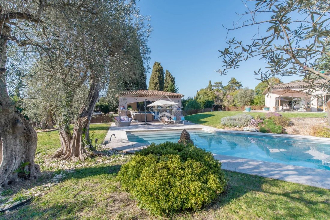 Villa in Mougins, Provence-Alpes-Côte d'Azur, France 3 - 17645338