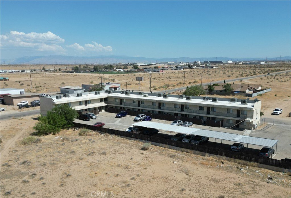 Apartment in Adelanto, California, United States 1 - 17250550