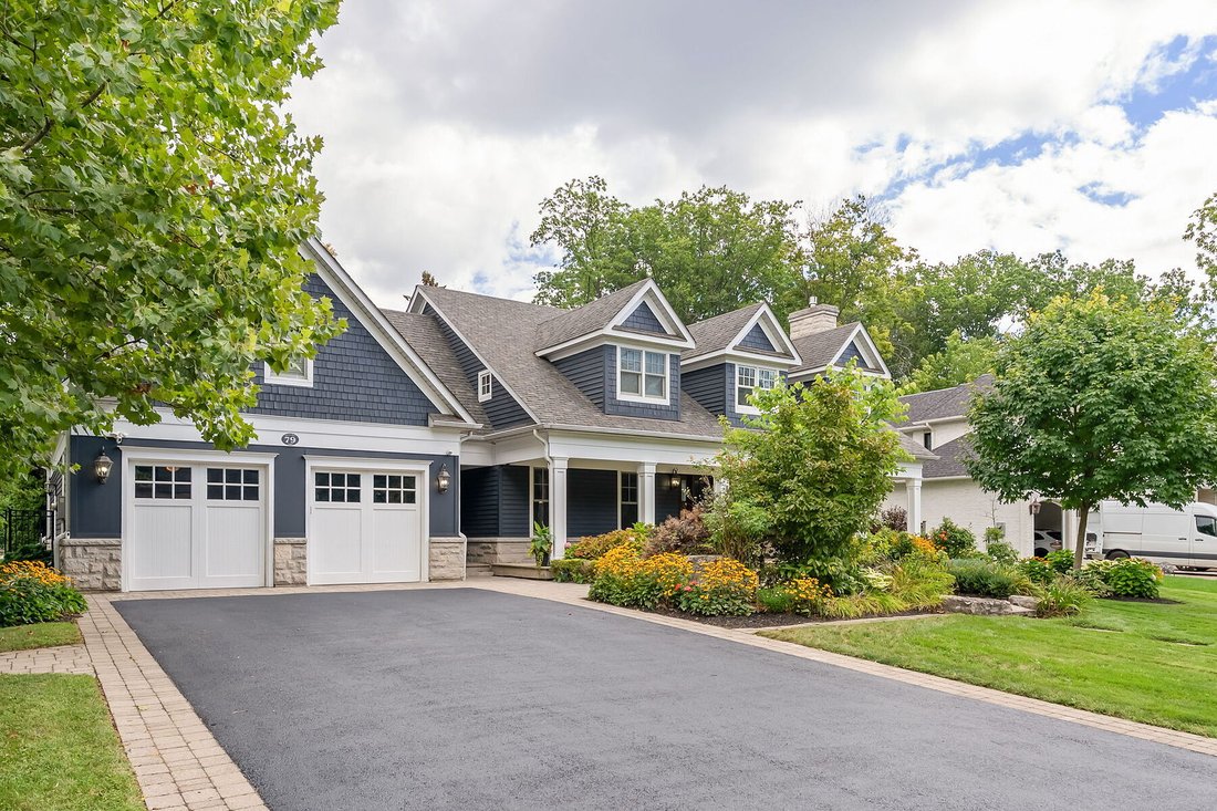 House in Oakville, Ontario, Canada 1 - 17646573