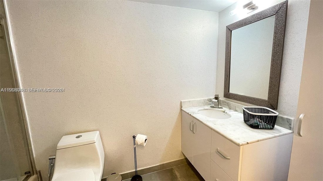 Condo in Miami, Florida, United States 5 - 17648375