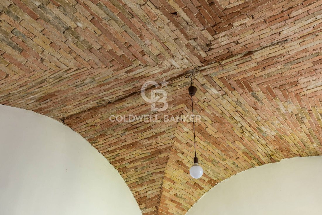 Gualdo Cattaneo, Umbria, Italy 4 - 17651010