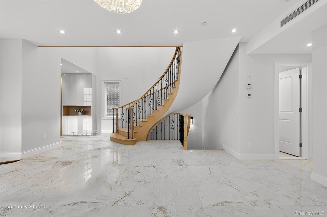 House in New York, New York, United States 4 - 17653812
