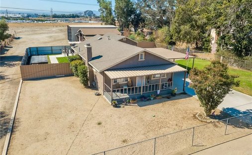 House in Bloomington, California, United States 1