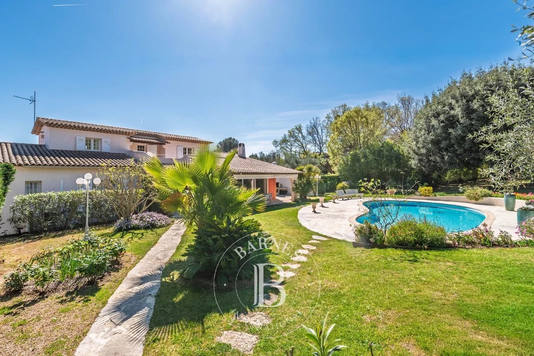 House in Le Rouret, Provence-Alpes-Côte d'Azur, France 3 - 17650360