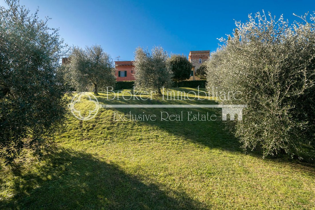 Villa in Avane, Tuscany, Italy 2 - 13559306