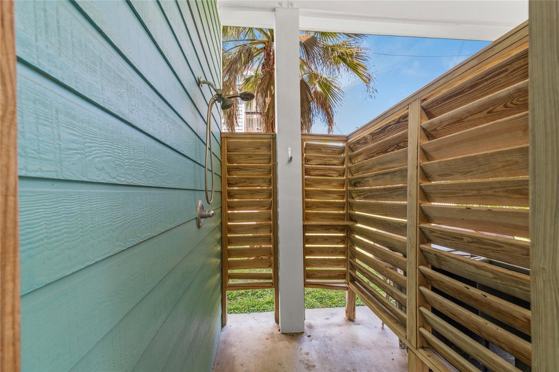 House in Galveston, Texas, United States 4 - 17646017