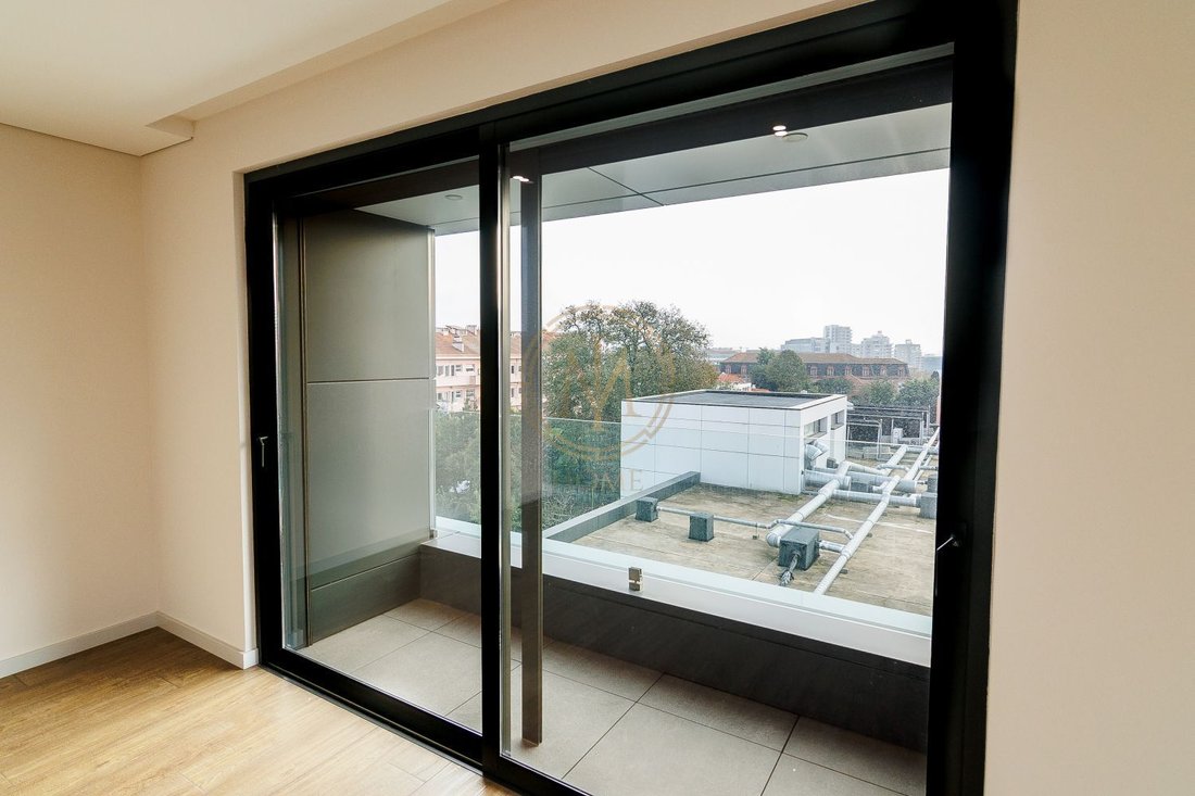 Apartment in Cedofeita, Santo Ildefonso, Se, Miragaia, Sao Nicolau e Vitoria, Porto District, Portugal 5 - 17491910