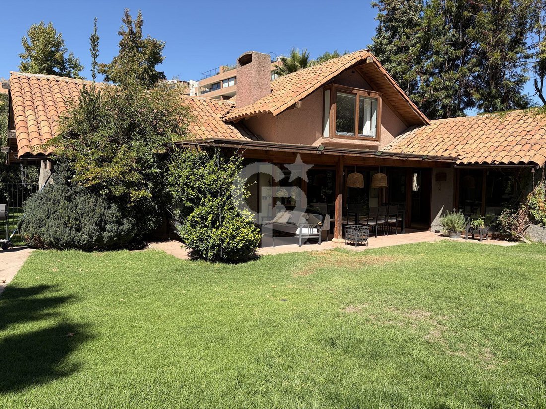 House in Lo Barnechea, Santiago Metropolitan Region, Chile 1 - 17646540