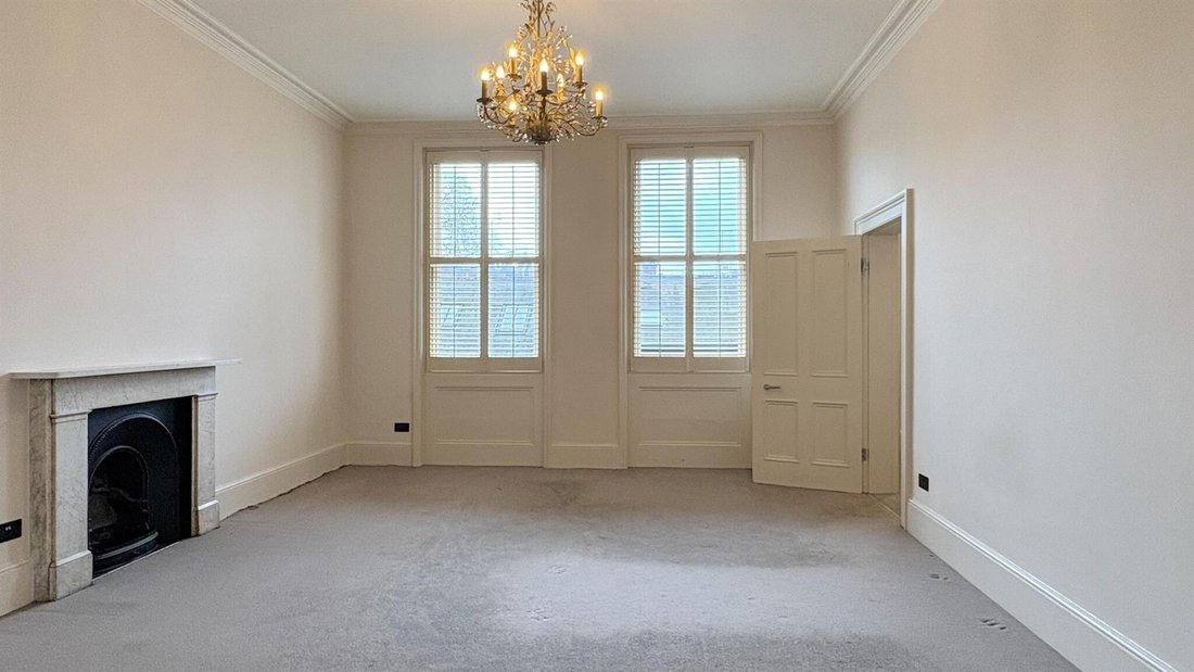 Apartment in Earls Court, Kensington And Chelsea, England 1 - 17645144