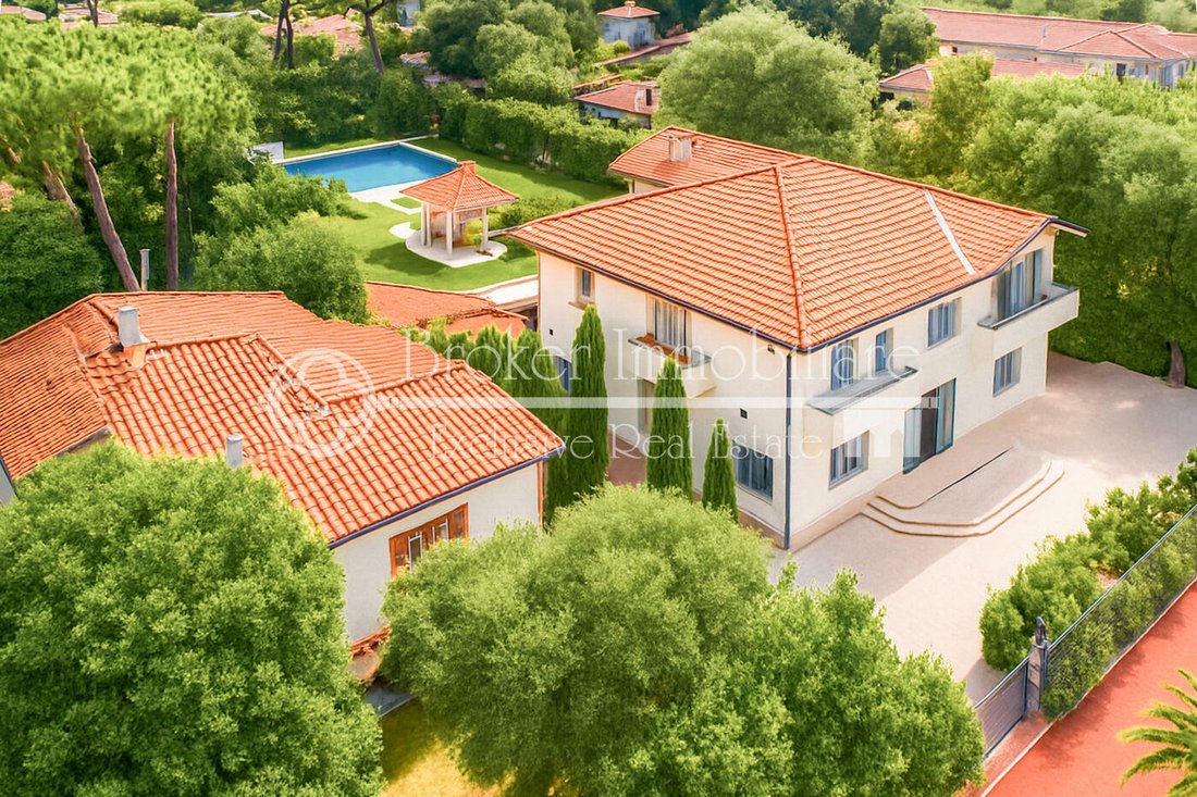 Villa in Center, Forte dei Marmi, Tuscany 3 - 16807145