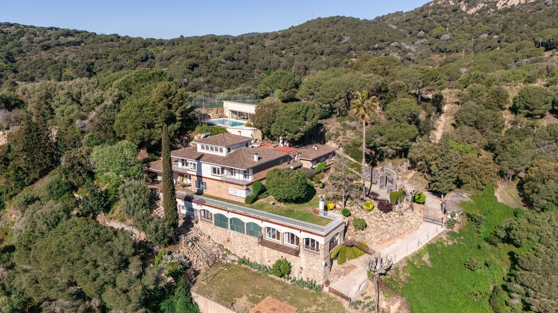 Villa in Cabrera de Mar, Catalonia, Spain 2 - 17645868