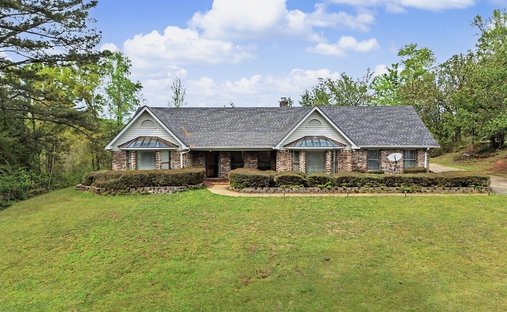 House in Greensboro, Alabama, United States 1