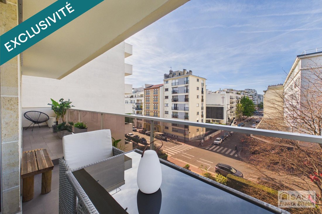Apartment in Hôtel de Ville-Planchette, Levallois-Perret, France 3 - 17654973