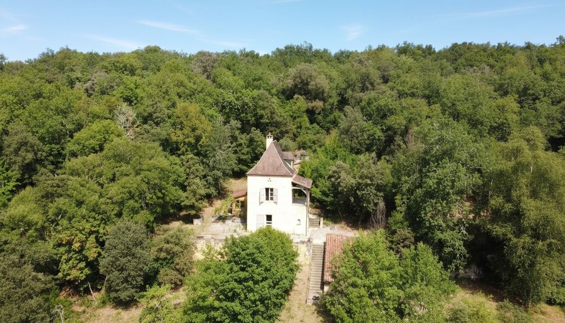 Estate in Montignac-Lascaux, Nouvelle-Aquitaine, France 3 - 16501066