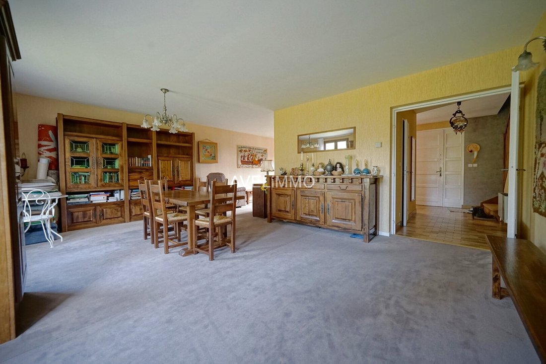 House in La Queue-les-Yvelines, Ile-de-France, France 5 - 17649896