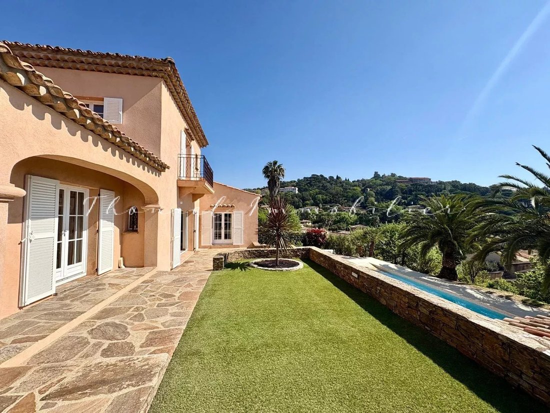 Maison à Grimaud, Provence-Alpes-Côte d'Azur, France 3 - 17602806
