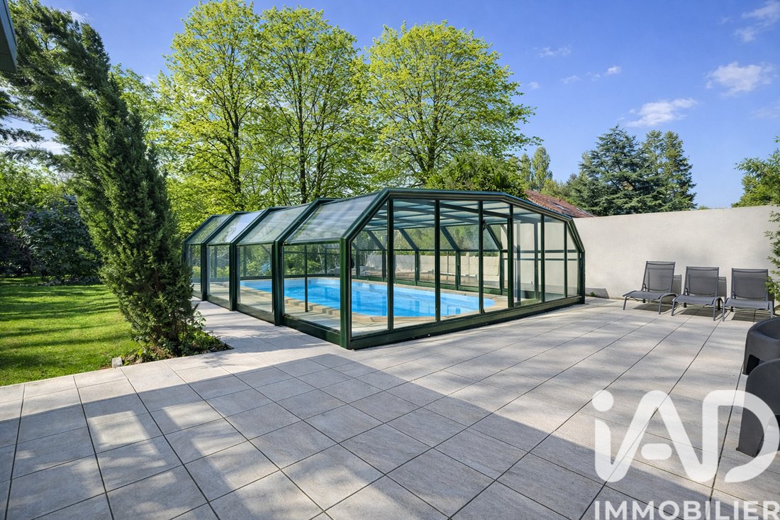 House in Sucy-en-Brie, Ile-de-France, France 2 - 17362086