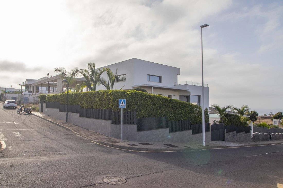 Villa in Puerto de la Cruz, Canary Islands, Spain 5 - 17645548