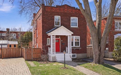 House in Saint-Lambert, Quebec, Canada 1