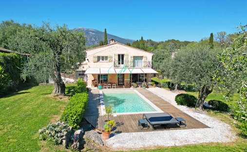 House in Le Rouret, Provence-Alpes-Côte d'Azur, France 1