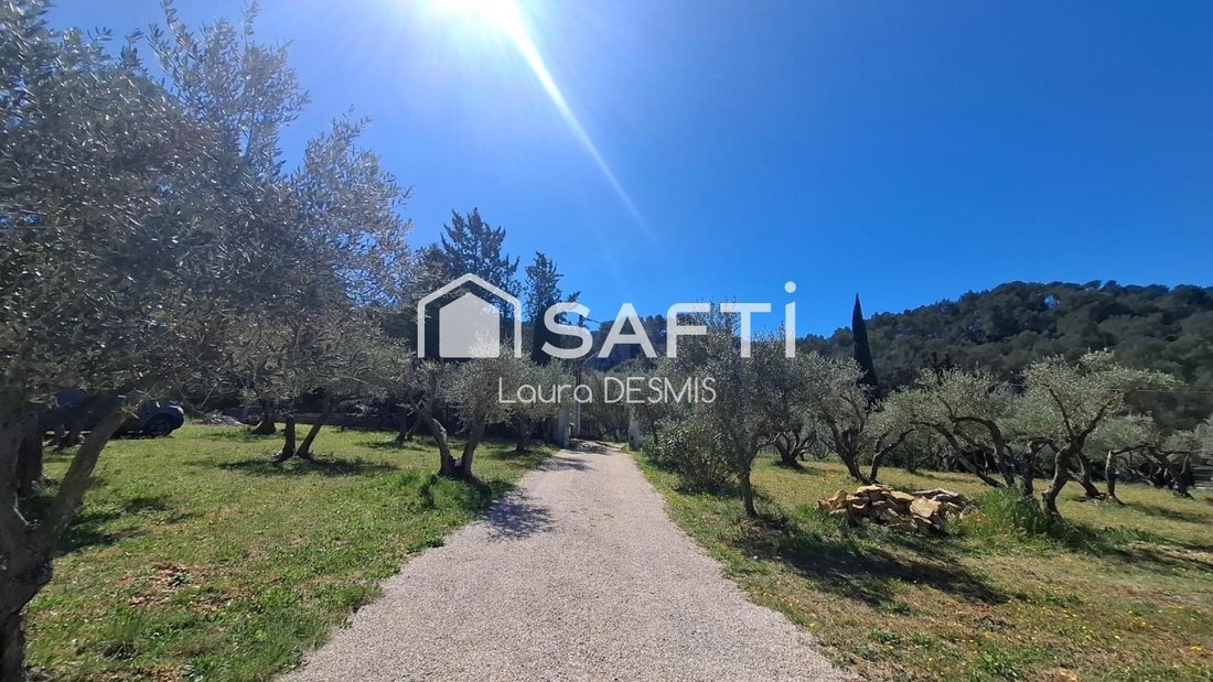 House in Cuges-les-Pins, Provence-Alpes-Côte d'Azur, France 2 - 17655021