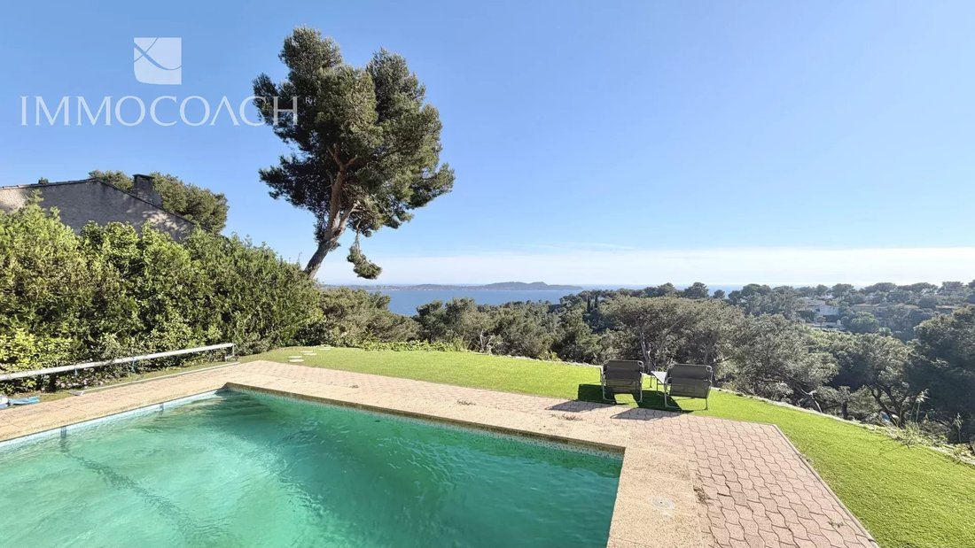 Villa in Hyeres, Provence-Alpes-Côte d'Azur, France 2 - 16893303