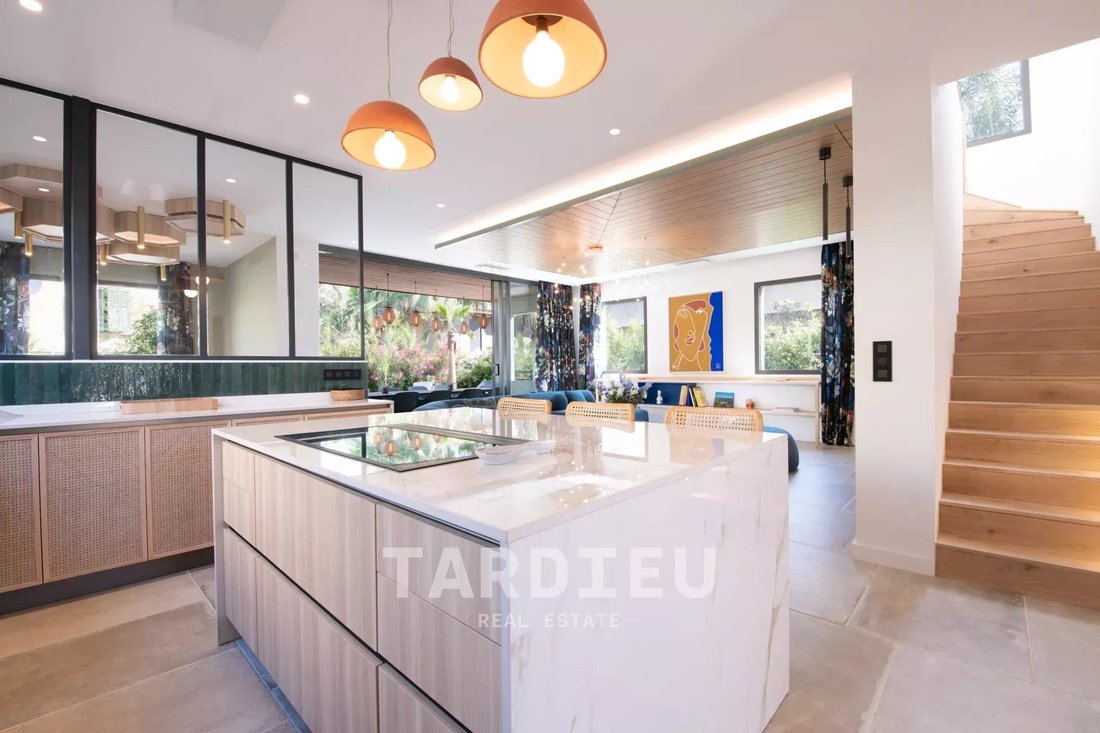 House in Zone Ouest Urbaine, Saint-Tropez, France 4 - 14968108