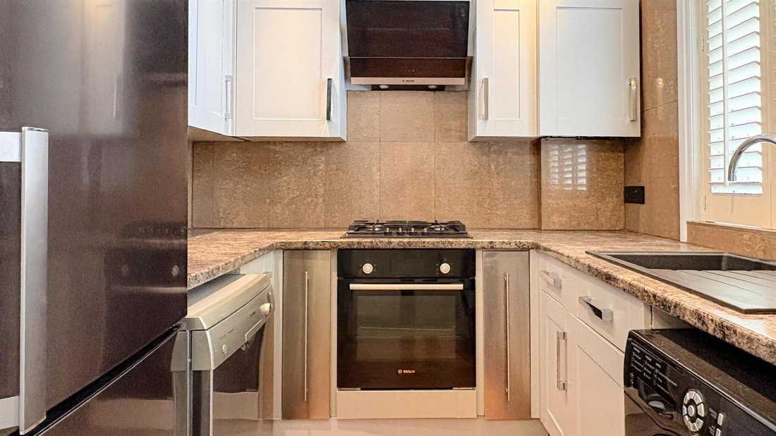 Apartment in Earls Court, Kensington And Chelsea, England 3 - 17645144