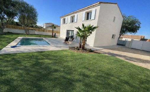 House in Balaruc-les-Bains, Occitania, France 1