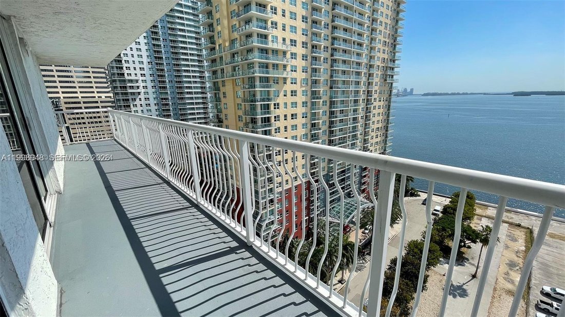 Condo in Miami, Florida, United States 1 - 17648375