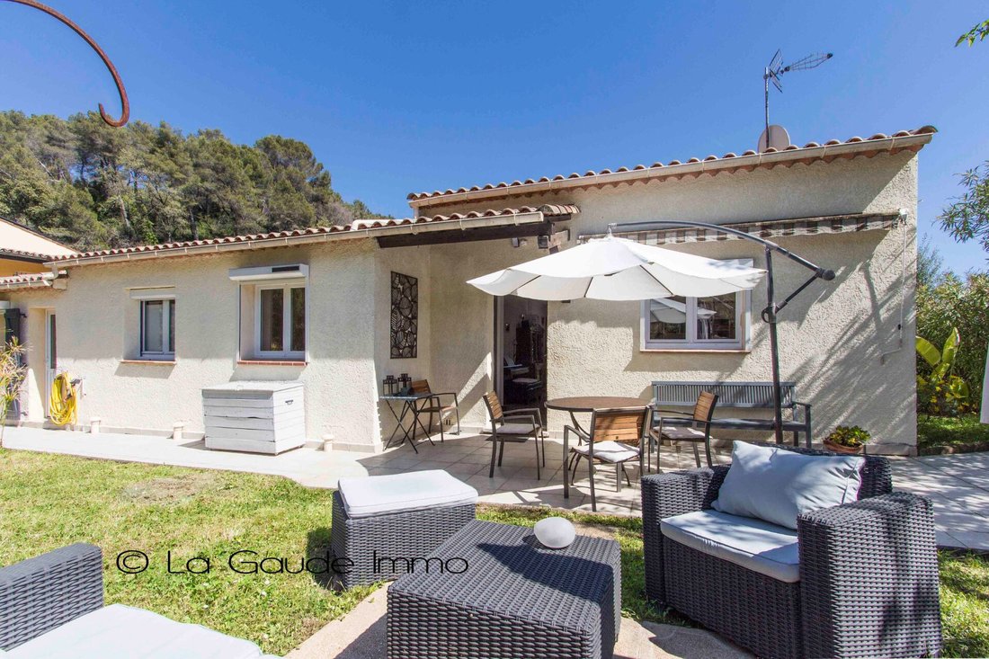 Villa à La Gaude, Provence-Alpes-Côte d'Azur, France 2 - 17646425