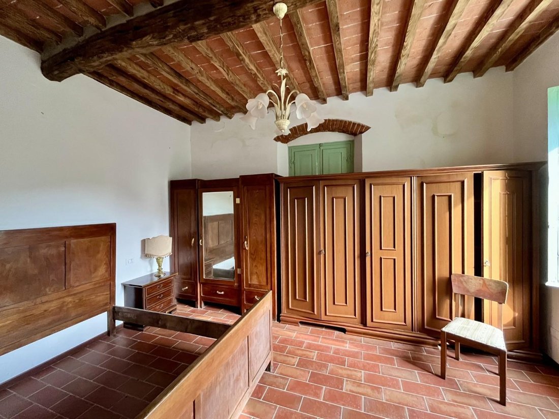 Strettoia-Capezzano-Valdicastello, Pietrasanta, Tuscany 5 - 17655748