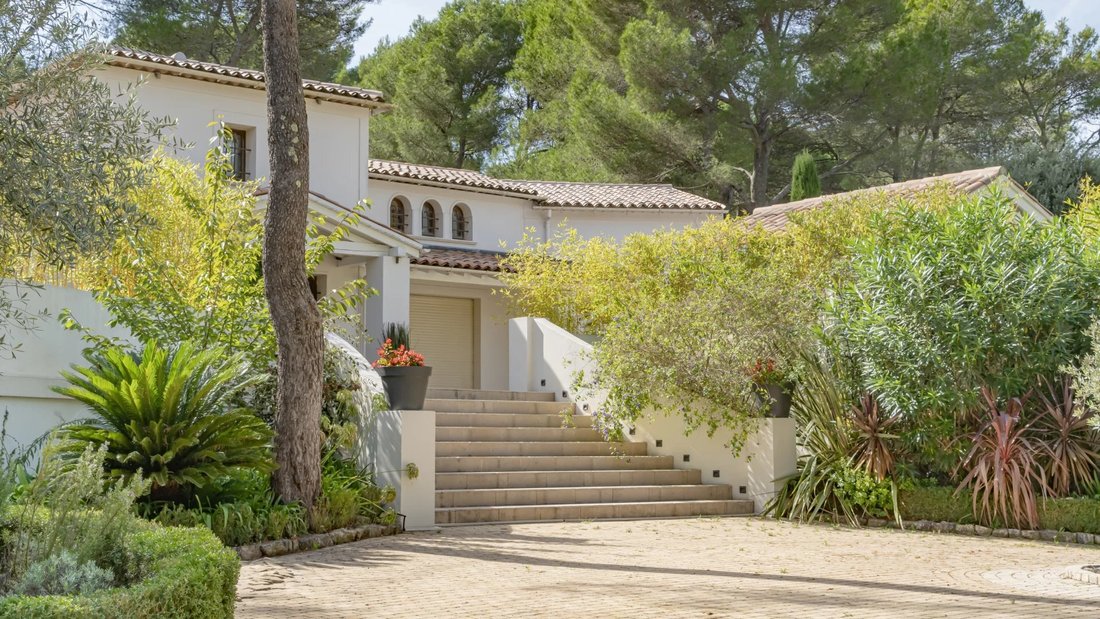 Villa in Mougins, Provence-Alpes-Côte d'Azur, France 5 - 17647013