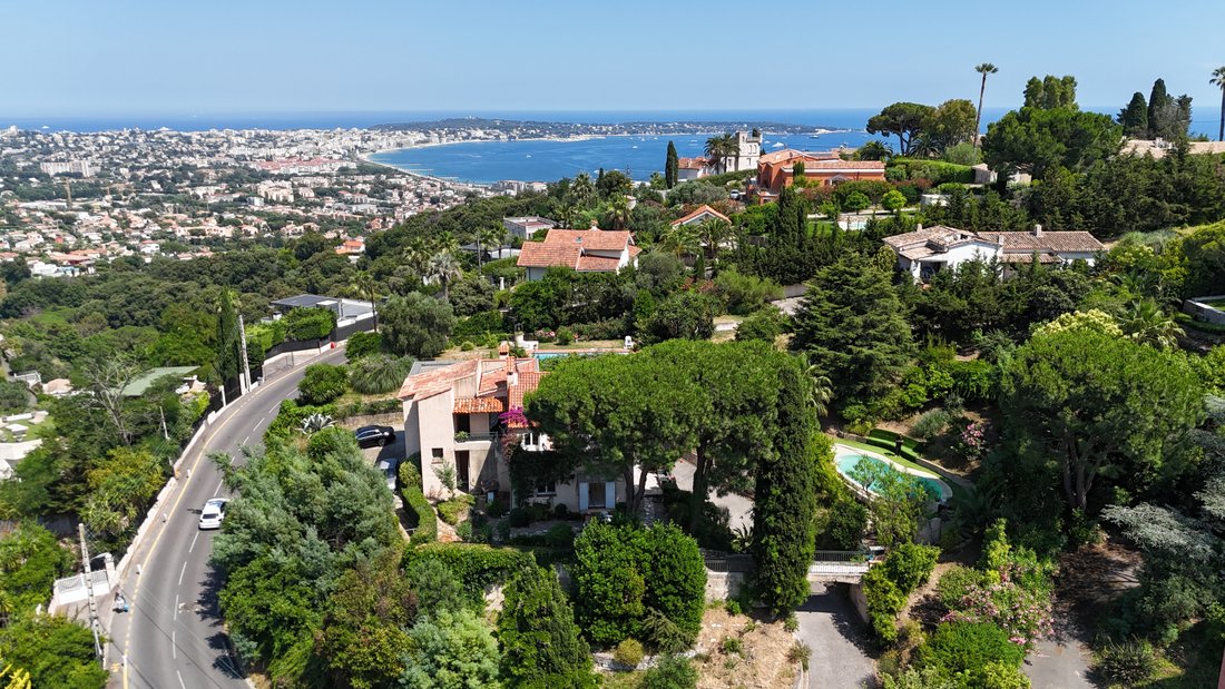 Villa in Vallauris, Provence-Alpes-Côte d'Azur, Frankreich 1 - 17659132