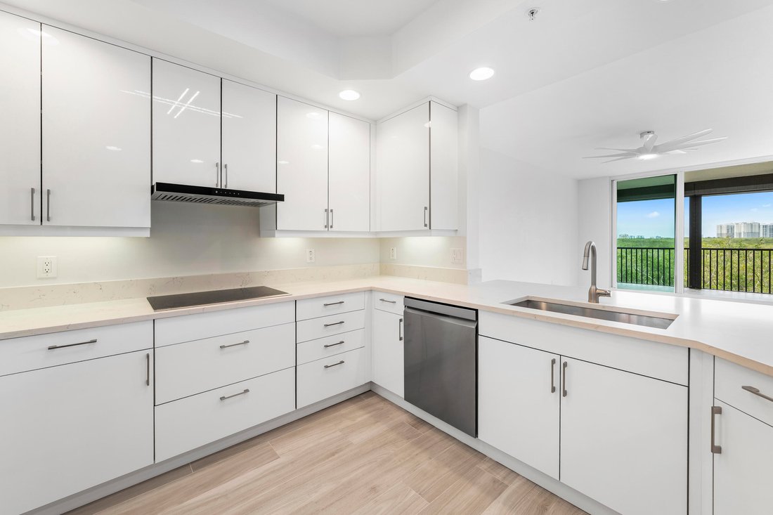 Condo in Bonita Springs, Florida, United States 5 - 17647936