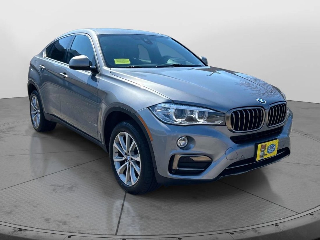 Suv in Canton, MA, United States 3 - 17650797