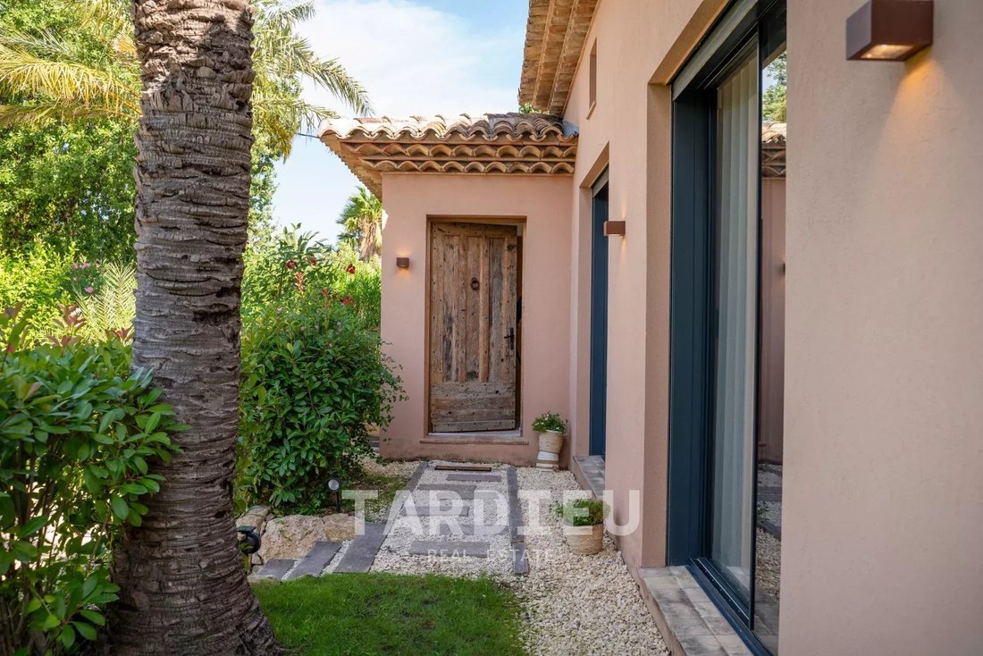 Villa in Zone Ouest Urbaine, Saint-Tropez, France 4 - 17568772