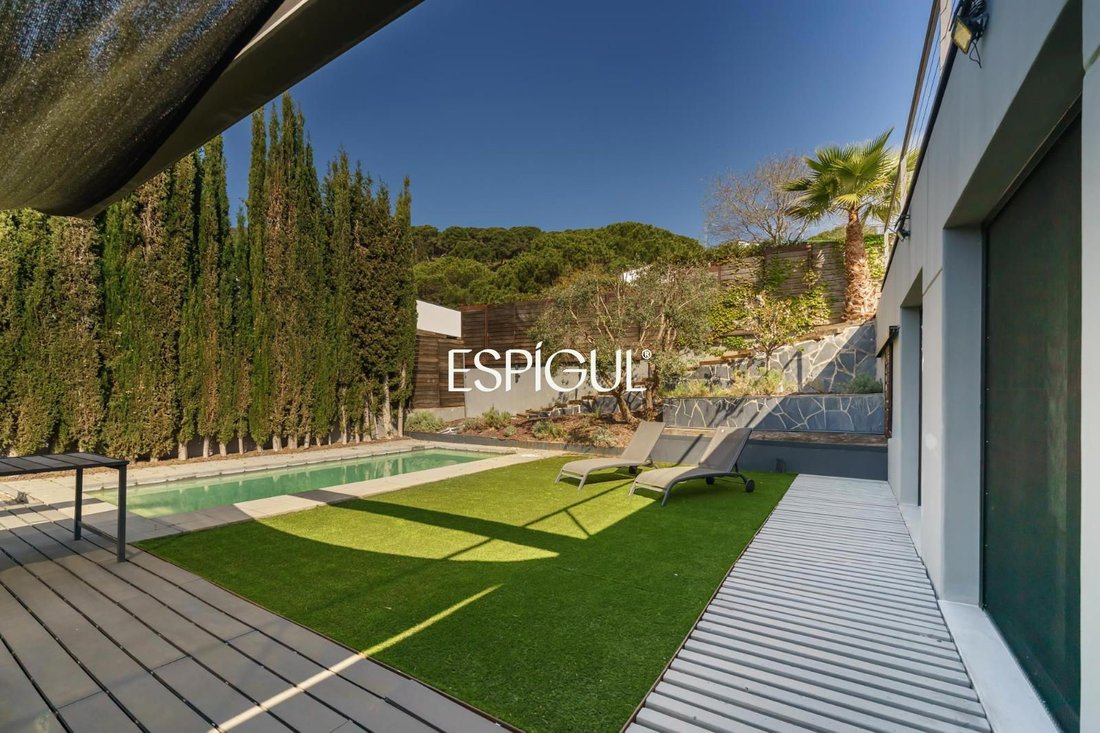 Villa in Premia de Dalt, Catalonia, Spain 5 - 17645296