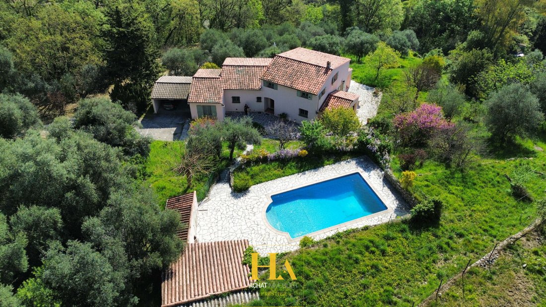 Villa in Grasse, Provence-Alpes-Côte d'Azur, France 2 - 17431823