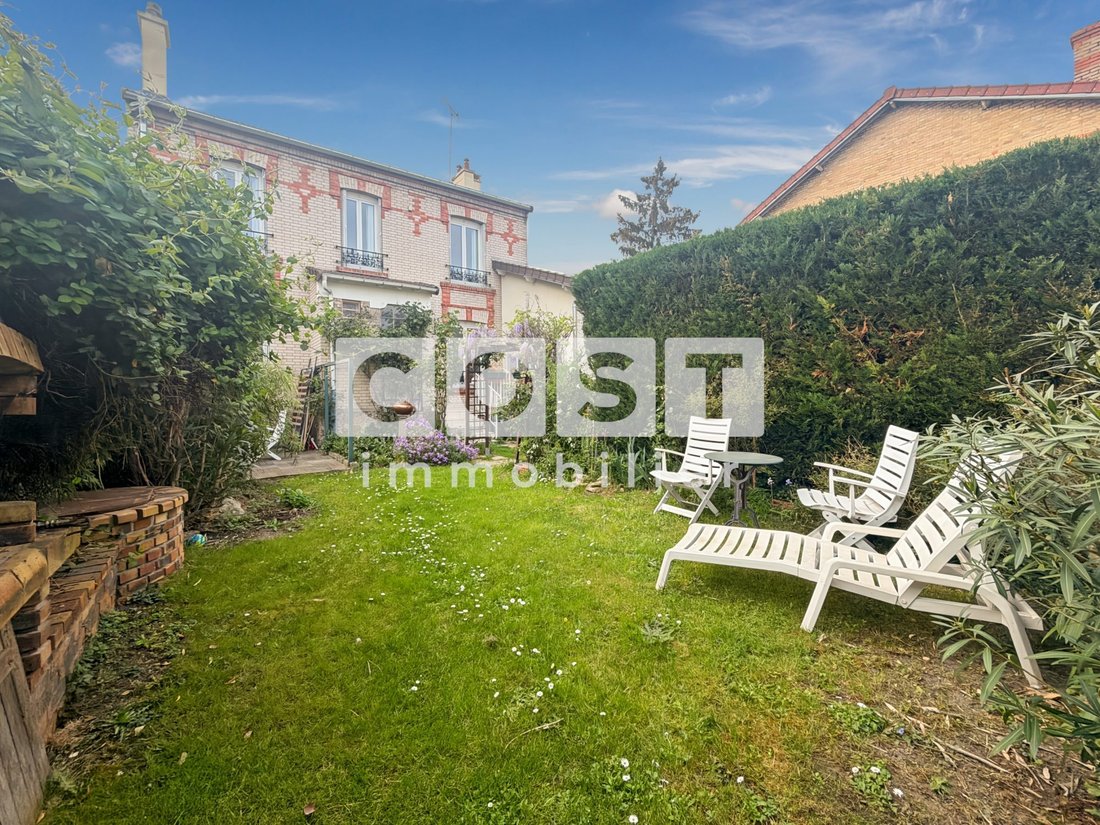 House in Bois-Colombes, Ile-de-France, France 1 - 17651354