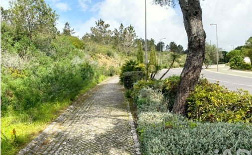 Land in Belas, Lisbon, Portugal 1