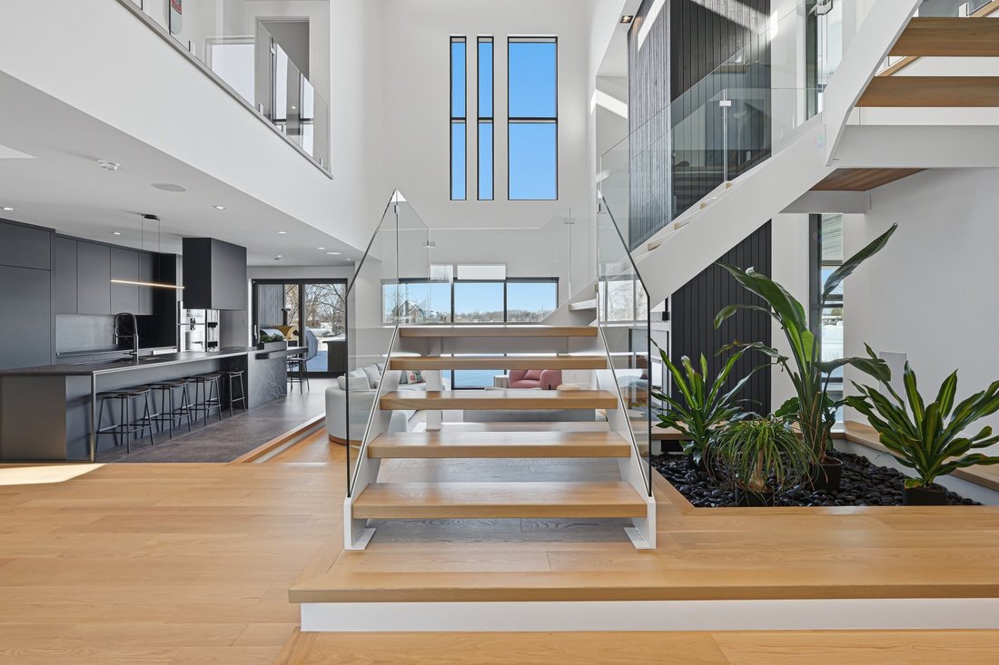 House in Saint-Ignace-de-Loyola, Quebec, Canada 3 - 17656074