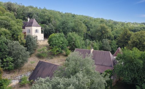 Estate in Montignac-Lascaux, Nouvelle-Aquitaine, France 1
