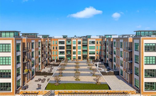Condo in Glen Cove, New York, United States 1