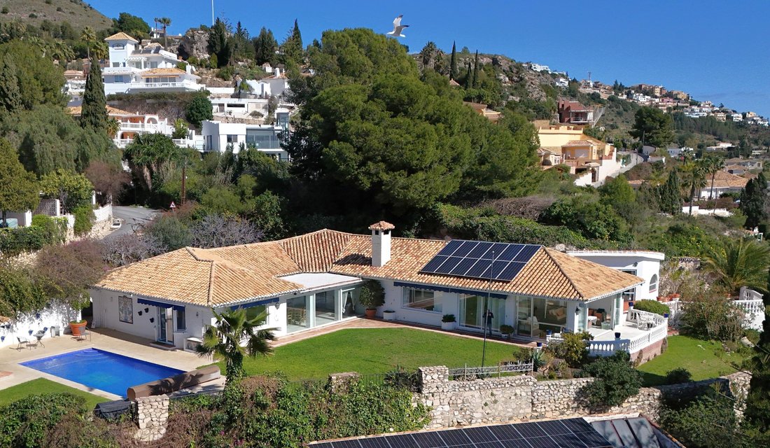 Villa in La Capellania, Benalmadena, Andalusia 1 - 17398593