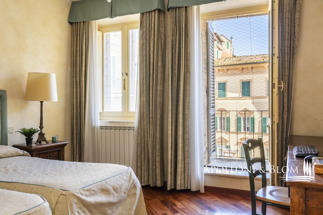 Apartment in Historic Center, Siena, Tuscany 2 - 17649861
