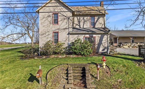 House in New Middletown, Ohio, United States 1