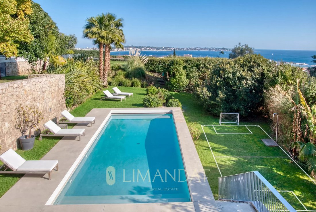 Villa in Cannes, Provence-Alpes-Côte d'Azur, France 3 - 17659290