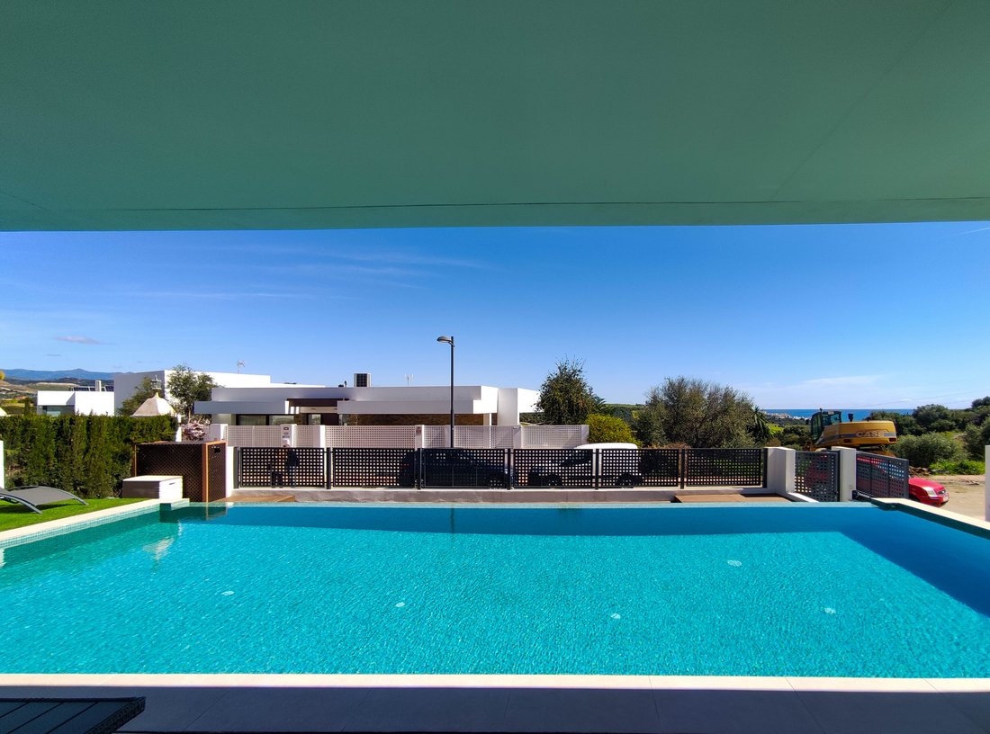 Villa in Estepona, Andalusia, Spain 4 - 17646289